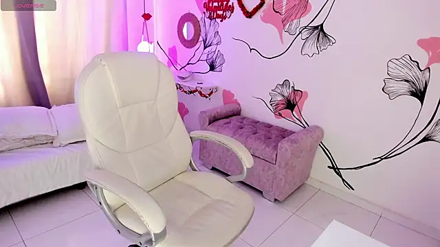 Isabela Fiorelli online show from February 2026 01:09:01 PM