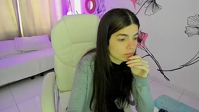 Isabela Fiorelli online show from December 2025 01:04:02 PM