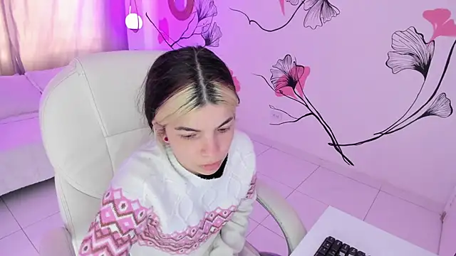 Snapshot of Isabela_Fiorelli chatting on October 2025 01:23:01 PM Isabela Fiorelli online show from October 2025 01:23:01 PM