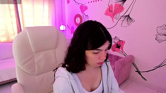 Snapshot of Isabela_Fiorelli chatting on June 2026 01:45:02 PM Isabela Fiorelli online show from June 2026 01:45:02 PM
