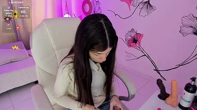 Isabela Fiorelli online show from December 2025 01:24:02 PM