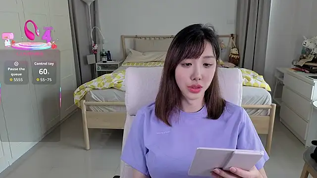 Snapshot of joycemilka chatting on September 2025 06:30:02 AM joycemilka online show from September 2025 06:30:02 AM