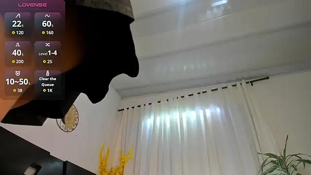 Dakotacarvajal online show from November 2025 06:18:02 PM