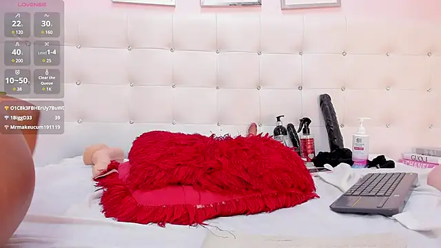 Snapshot of AgathaBladee chatting on March 2025 05:47:02 PM AgathaBladee online show from March 2025 05:47:02 PM