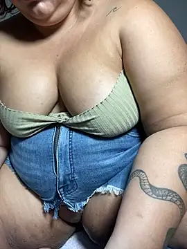 Snapshot of orianna_submissive24 chatting on February 2025 01:18:02 PM orianna submissive24 online show from February 2025 01:18:02 PM