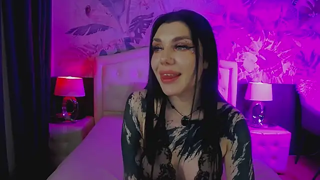MaeveMoon online show from May 2026 09:40:02 PM