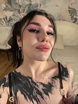 MaeveMoon online show from May 2026 08:59:01 PM