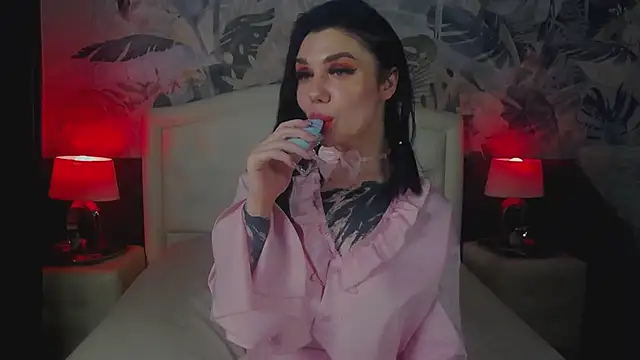 MaeveMoon online show from May 2026 02:19:01 AM