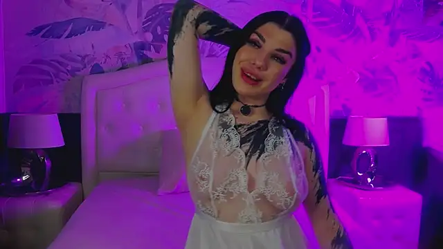 MaeveMoon online show from May 2026 09:33:02 PM