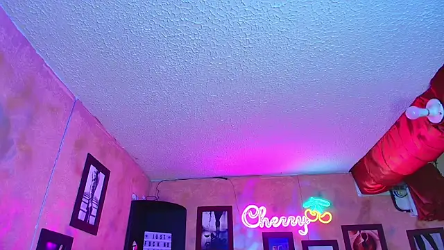 cherryy bombshelll online show from January 2026 04:46:01 PM