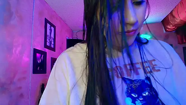 Snapshot of cherryy_bombshelll chatting on September 2025 06:48:01 PM cherryy bombshelll online show from September 2025 06:48:01 PM