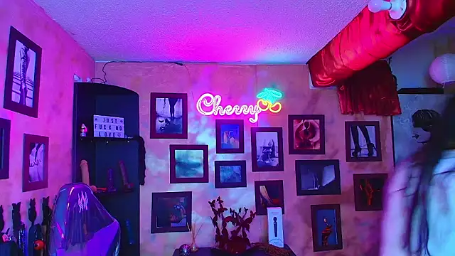 cherryy bombshelll online show from January 2026 04:22:02 PM