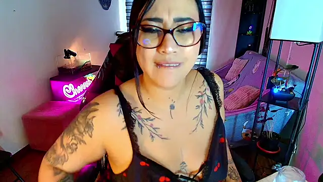 cherryy bombshelll online show from May 2026 03:21:02 PM
