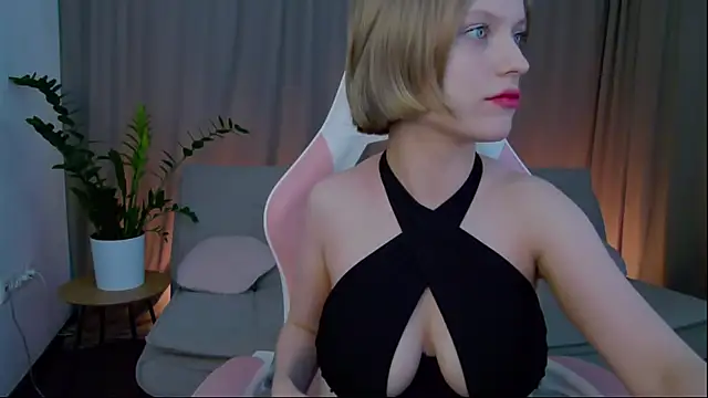 Corrafox online show from February 2025 08:20:02 AM