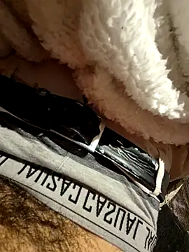 Snapshot of Seryio chatting on November 2025 12:48:01 AM Seryio online show from November 2025 12:48:01 AM