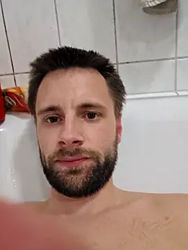 ademandjulia online show from April 2026 08:15:01 PM