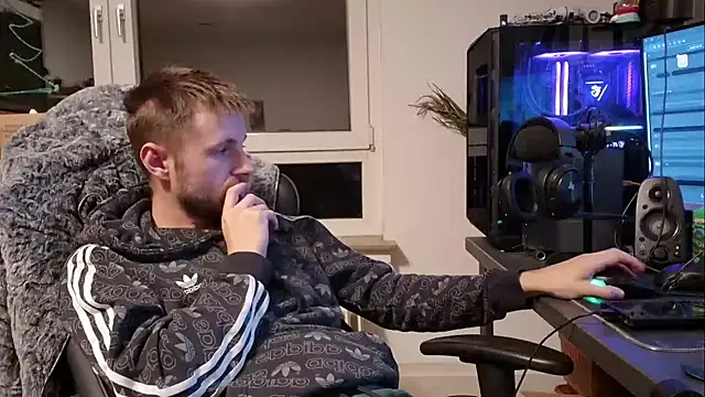 ademandjulia online show from January 2026 08:56:02 PM