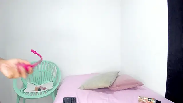 Olivia Stevens online show from May 2026 08:34:02 PM