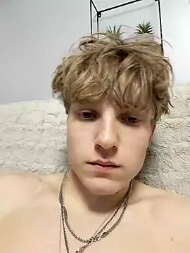 Snapshot of And25bn chatting on November 2025 05:56:01 PM And25bn online show from November 2025 05:56:01 PM