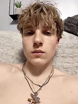 Snapshot of And25bn chatting on November 2025 02:26:02 AM And25bn online show from November 2025 02:26:02 AM