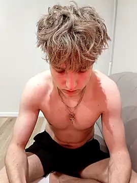 Snapshot of And25bn chatting on February 2026 09:35:01 PM And25bn online show from February 2026 09:35:01 PM