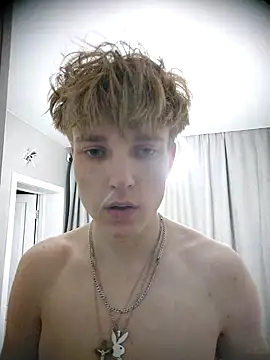 Snapshot of And25bn chatting on October 2025 10:01:02 PM And25bn online show from October 2025 10:01:02 PM