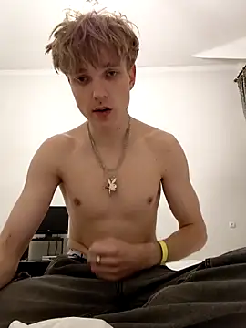 Snapshot of And25bn chatting on October 2025 09:25:02 PM And25bn online show from October 2025 09:25:02 PM