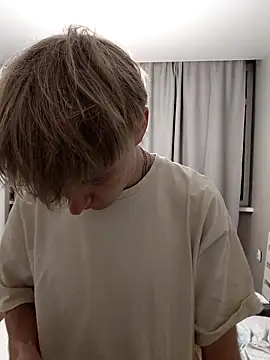 Snapshot of And25bn chatting on October 2025 10:09:02 PM And25bn online show from October 2025 10:09:02 PM