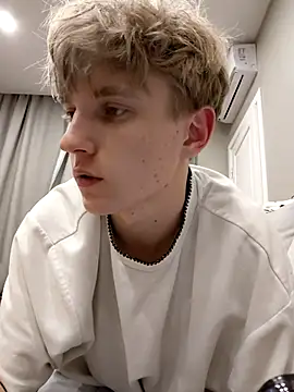 Snapshot of And25bn chatting on October 2025 01:49:02 AM And25bn online show from October 2025 01:49:02 AM