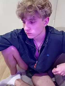 Snapshot of And25bn chatting on February 2026 12:51:02 AM And25bn online show from February 2026 12:51:02 AM