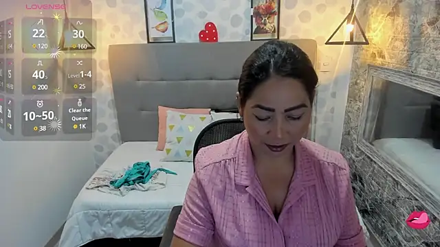 Snapshot of Michelle__taylor chatting on March 2025 11:06:02 PM Michelle taylor online show from March 2025 11:06:02 PM
