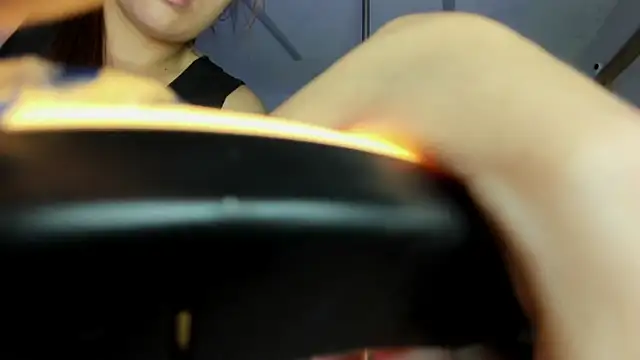 Snapshot of EsperanzaAndJey chatting on September 2025 07:21:02 PM EsperanzaAndJey online show from September 2025 07:21:02 PM