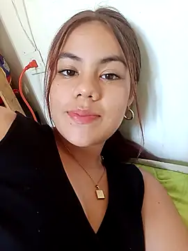 Snapshot of EsperanzaAndJey chatting on October 2025 07:16:02 PM EsperanzaAndJey online show from October 2025 07:16:02 PM
