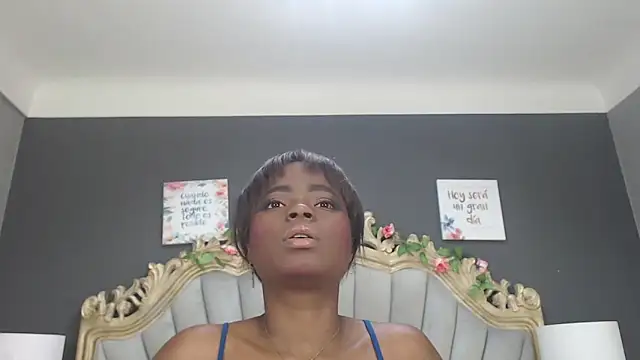 LindaBird online show from September 2025 08:08:02 PM