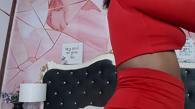 LindaBird online show from November 2025 08:53:01 PM