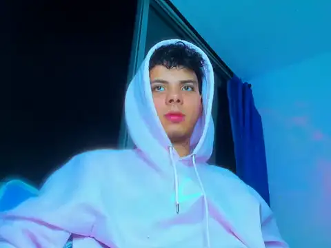 Alessandro 1610 online show from October 2025 05:17:01 AM