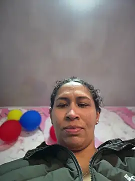 Snapshot of Carola-Ross chatting on July 2026 02:06:02 PM Carola-Ross online show from July 2026 02:06:02 PM