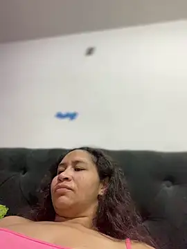 Carola-Ross online show from February 2026 02:50:01 PM