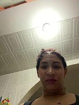 Carola-Ross online show from April 2026 03:31:02 PM