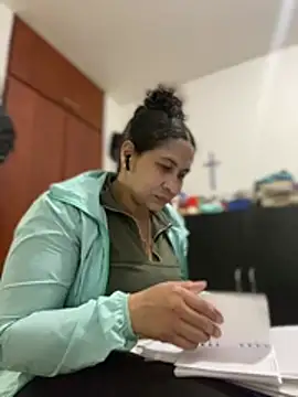 Carola-Ross online show from February 2026 05:30:02 PM