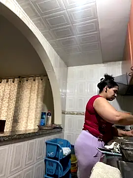 Carola-Ross online show from November 2025 05:28:02 PM