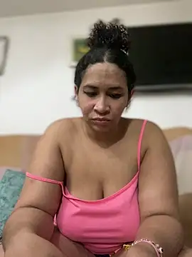 Carola-Ross online show from February 2026 02:48:02 PM