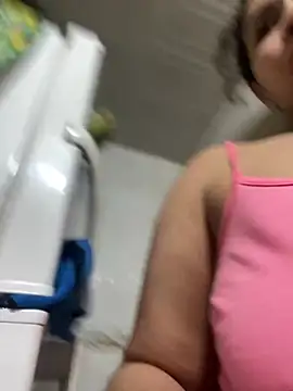 Carola-Ross online show from April 2026 05:05:01 PM