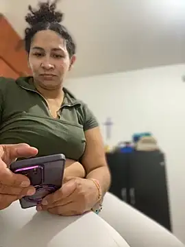 Carola-Ross online show from February 2026 05:26:02 PM