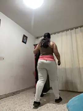 Carola-Ross online show from December 2025 05:45:01 PM