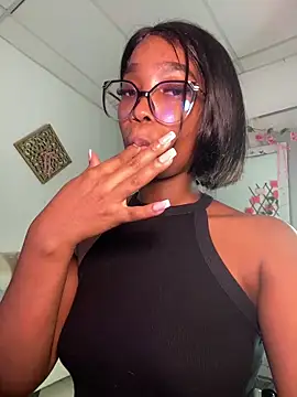 Snapshot of blackgril12 chatting on February 2026 11:21:02 PM blackgril12 online show from February 2026 11:21:02 PM