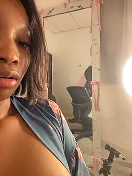 Snapshot of blackgril12 chatting on January 2026 11:09:01 PM blackgril12 online show from January 2026 11:09:01 PM