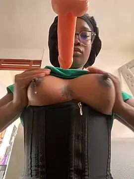 blackgril12 online show from February 2025 04:47:01 PM