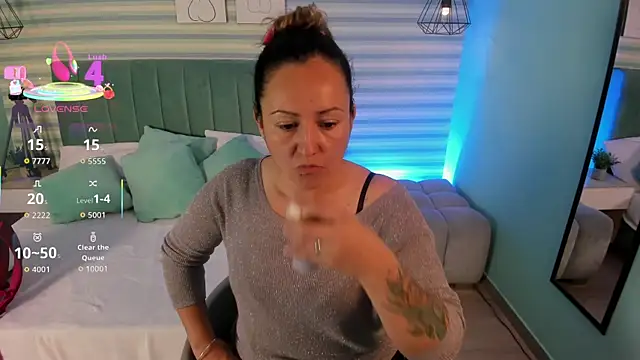 abby apple online show from November 2025 01:04:02 PM