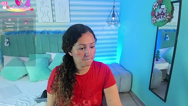 abby apple online show from December 2025 01:22:02 PM